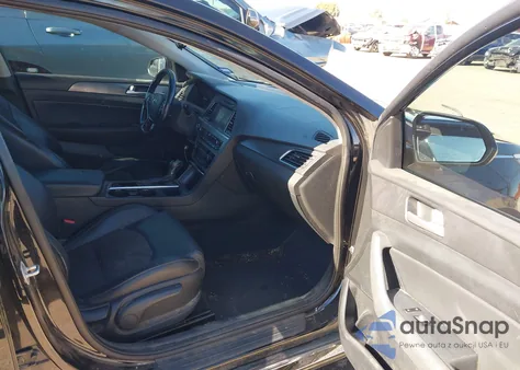 2017 Hyundai Sonata Sport z USA, uszkodzony, nr VIN 5NPE34AF3HH452949